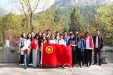团委组织“青春相约”登山活动