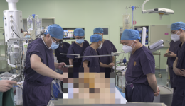 医院成功实施院内首例人工心脏植入手术