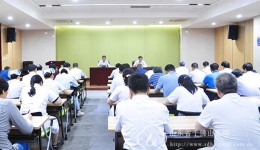 医院召开“不忘初心、牢记使命”主题教育谈话会