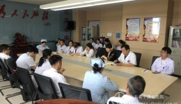 内科总支第二支部召开思想汇报会