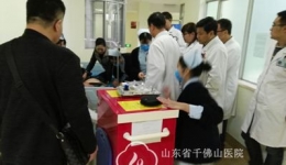 争分夺秒为急救 危急关头展人文