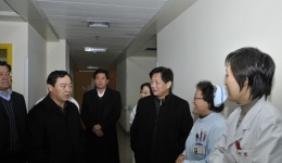 擦亮窗口 服务百姓 切实提高服务患者能力