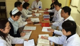 医技总支第五党支部召开组织生活会