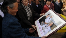 “温总理视察千医一周年”之赴莱芜市医疗志愿服务及走访患者活动