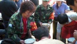 来自第三批抗震救灾医疗队组图（08）