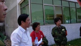 来自第三批抗震救灾医疗队组图（01）