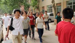2008年6月10日我院有11名伤员痊愈出院组图（06）