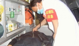 我院第三批医疗队（组图04）