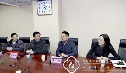 省卫生健康委副主任吴向东一行到我院走访慰问困难职工