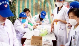 来自青年志愿者医疗队第二批组图癟)