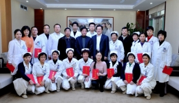 我院内科系统近日表彰“十佳医生”、“十佳护士”及内科培训基地“优秀医师”