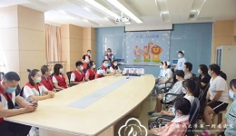 血液科携手济南市造血干细胞捐献者志愿者服务队为住院患儿送去节日祝福
