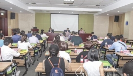 四川省医院协会药学专家来我院参观交流