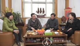 春节前夕医院走访慰问离退休老同志