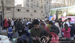 献血献爱心，血浓情更浓