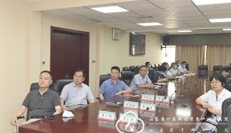 医院组织集体观看全国抗击新冠肺炎疫情表彰大会，王光海同志荣获“全国抗击新冠肺炎疫情先进个人”