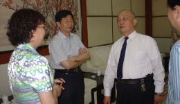 强化继续教育 提高医疗质量