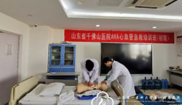 我院一期临床试验研究室组织心肺复苏训练