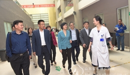 省卫生计生委主任袭燕节前来院慰问医务人员
