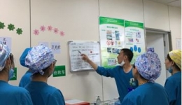 ICU二科开展“英语角”活动