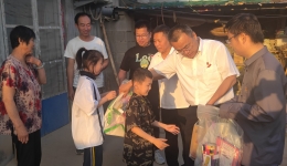 我院第一书记开展儿童节“一心一意”暖心服务活动
