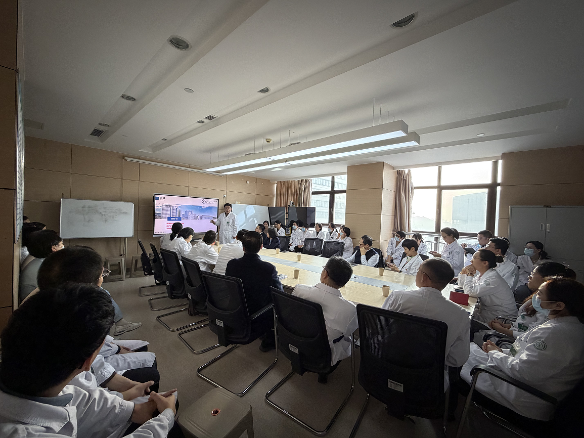 第一党总支积极搭建职能部门服务临床科室平台