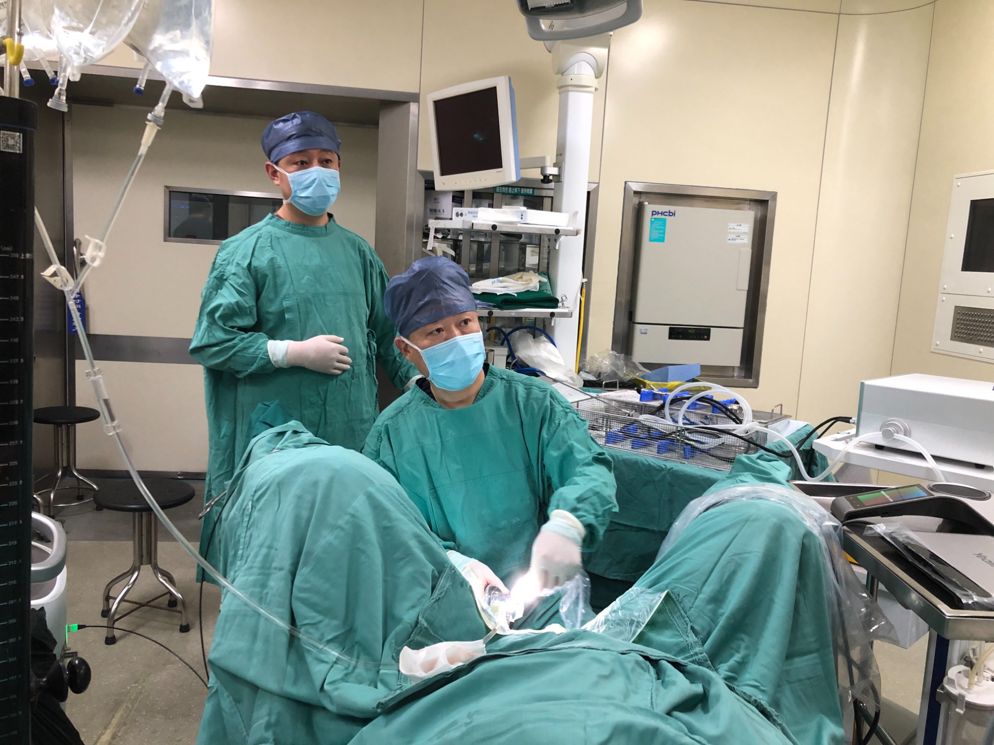 以激光之刃破前列腺增生诊疗难关，山一大一附院激光剜除术为前列腺增生患者带来新生