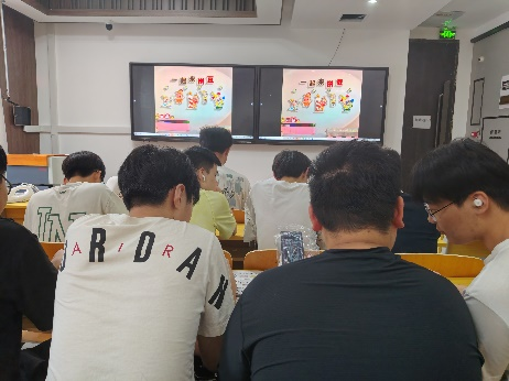 指尖生花，拼出心灵“治愈色”
